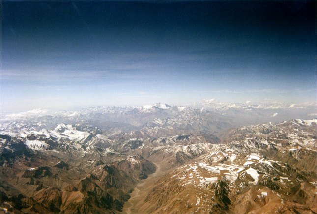  La cordillera de los Andes actúa normalmente como divisoria de las aguas de las vertiente del Pacífico y la vertiente del Atlántico en Sudamérica